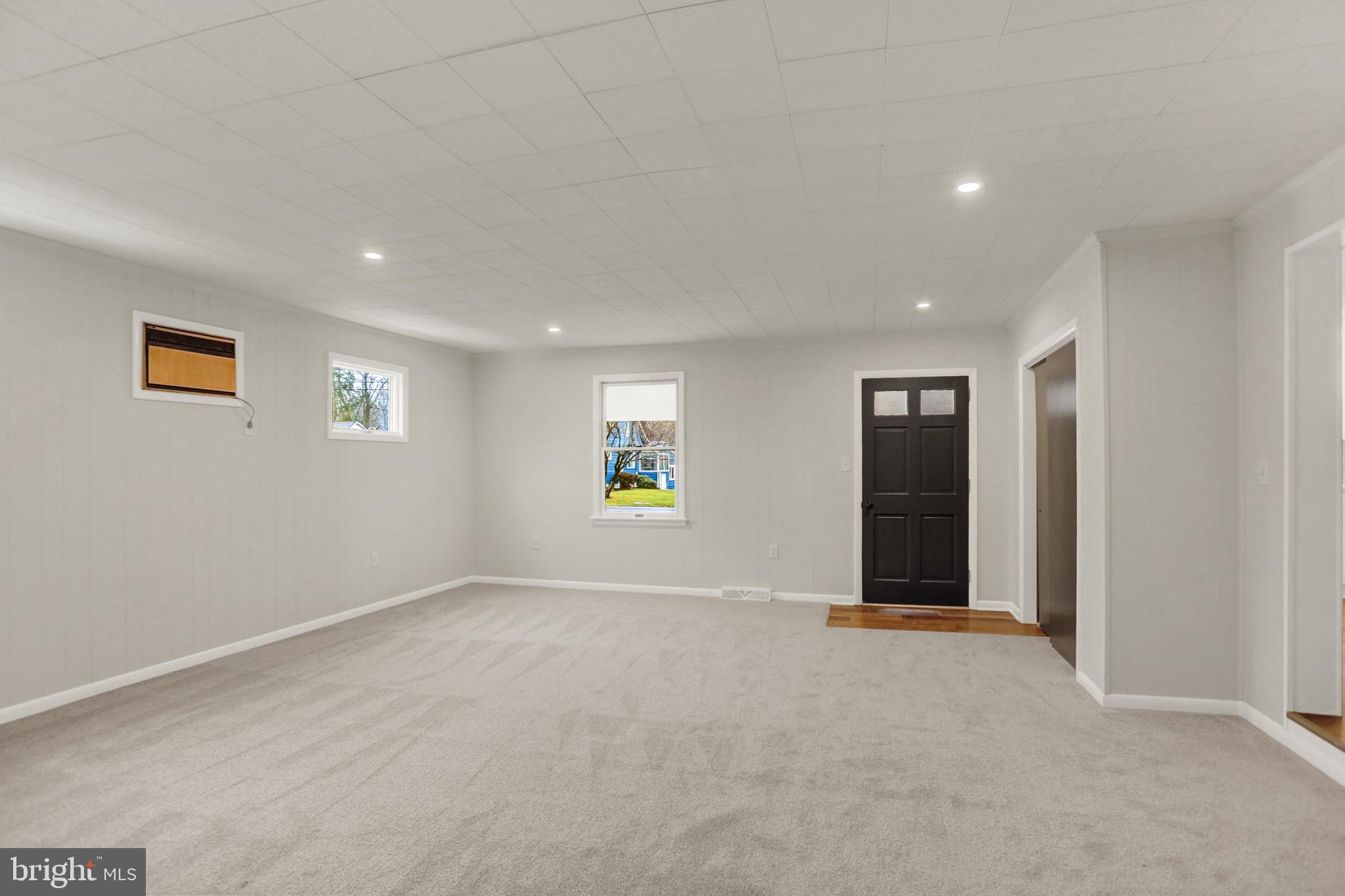 311 Pine Road Mount Holly Springs, PA 17065 - Photo 7 of 44 an empty room with windows and closet