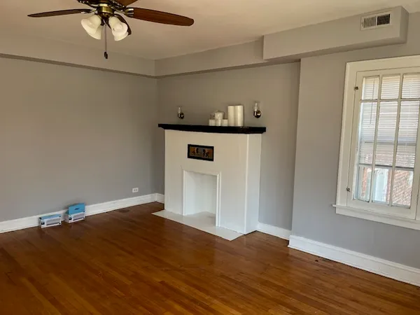 $1,600 | 7804 South Burnham Avenue, Unit 2, Chicago, IL 60649