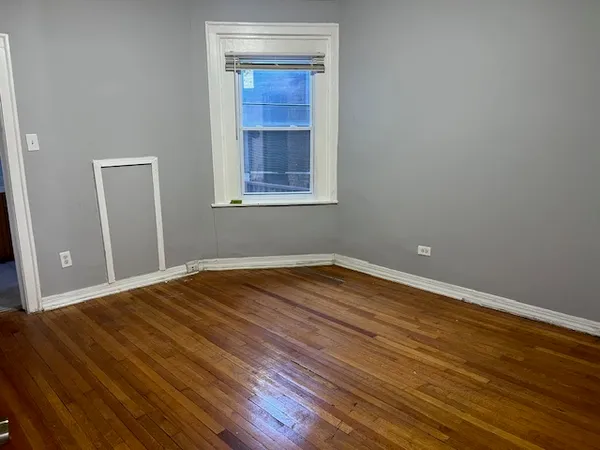$1,600 | 7804 South Burnham Avenue, Unit 2, Chicago, IL 60649