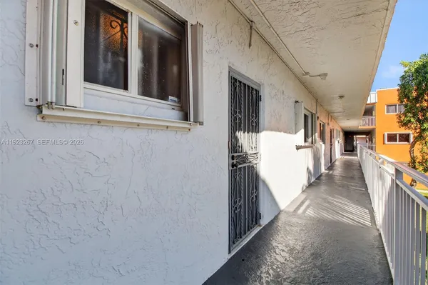 $2,100 | 11309 Southwest 200th Street, Unit 209C, Miami, FL 33157