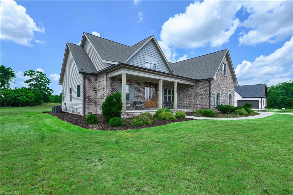 1144 Haynes Road Summerfield, NC 27358 - Photo 3 of 40