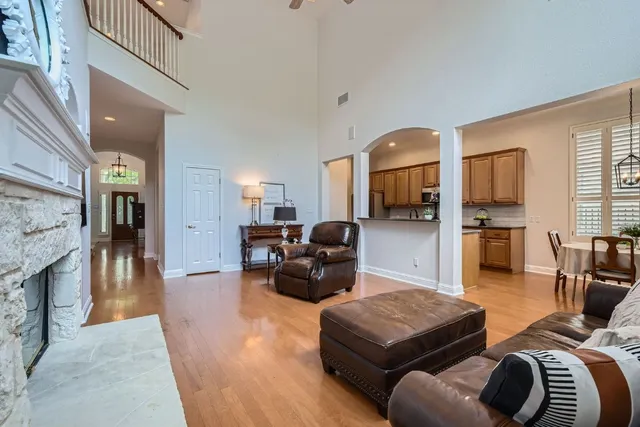 $750,000 | 5000 Mission Oaks Boulevard, Unit 46, Austin, TX 78735