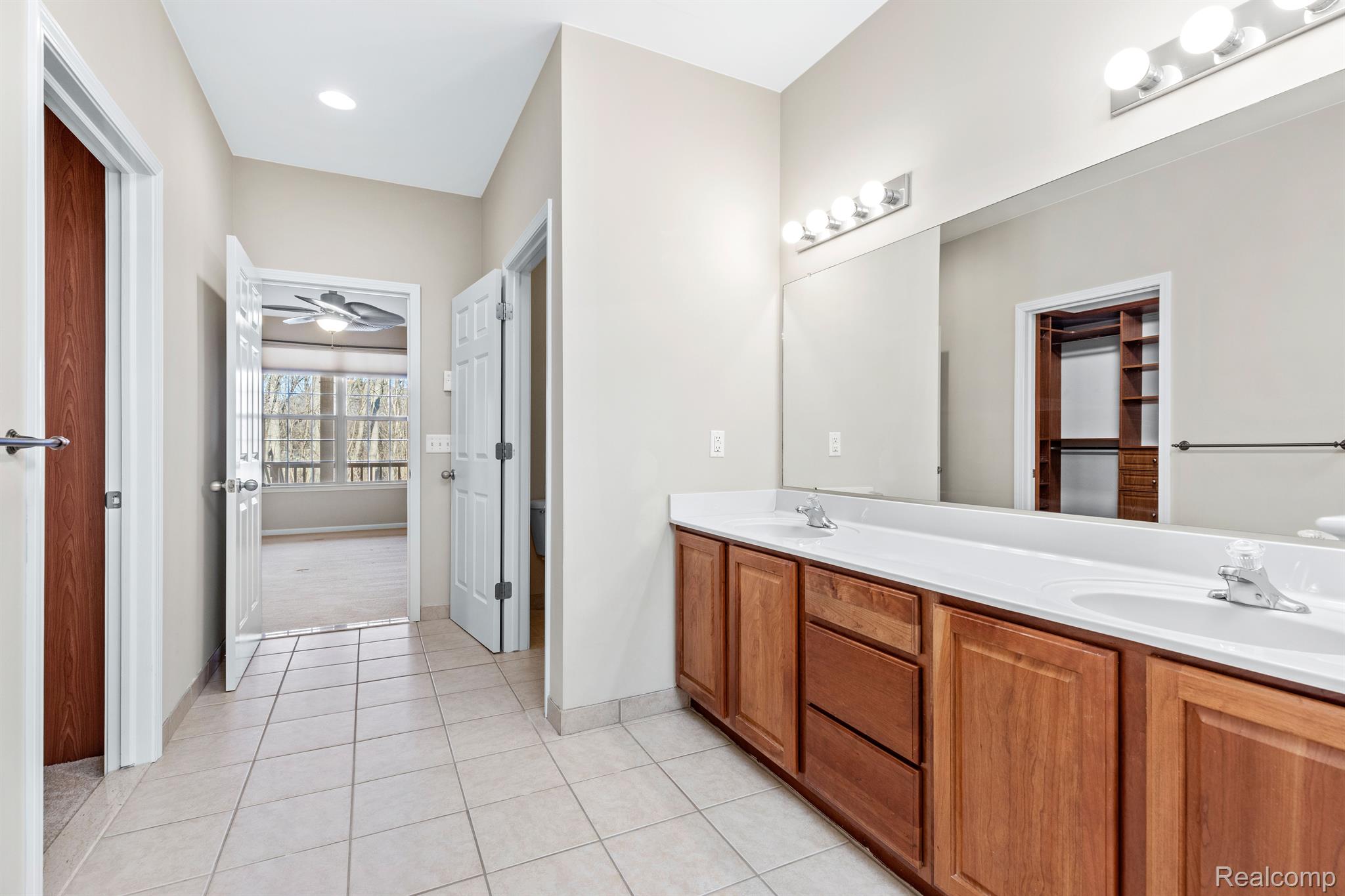 2266 Preserve Lane Rochester, MI 48309 - Photo 39 of 51 Gallery Image 39