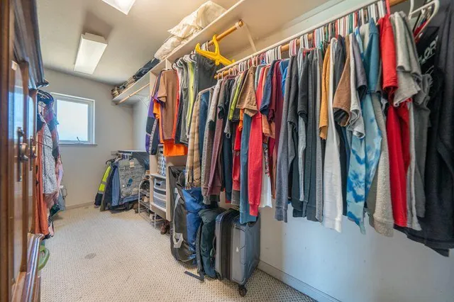 a view of entryway with a front door