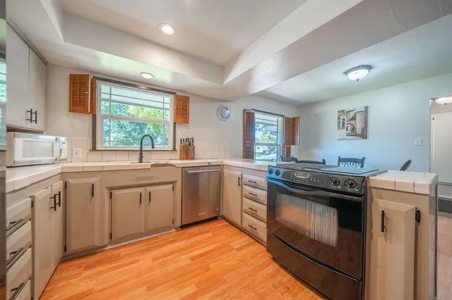 $1,075,000 | 3425 Riverview Drive, Redding, CA 96001