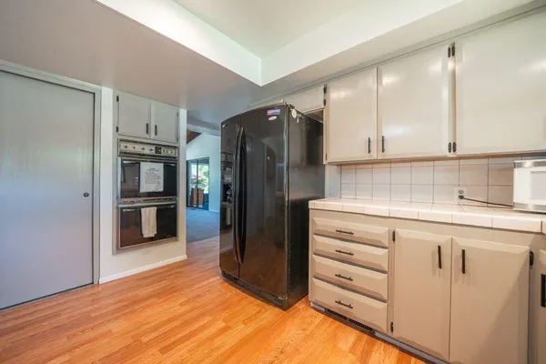 $1,075,000 | 3425 Riverview Drive, Redding, CA 96001