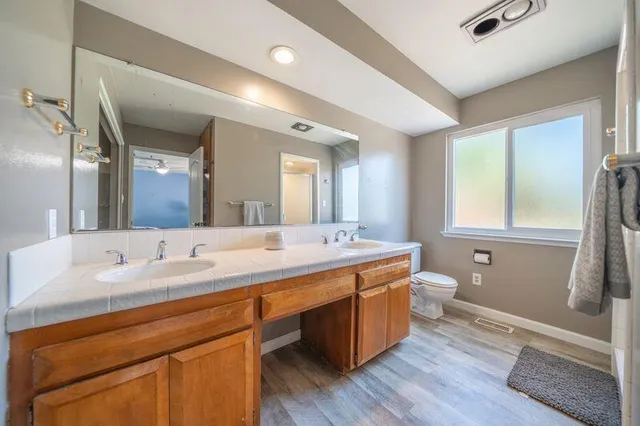 $1,075,000 | 3425 Riverview Drive, Redding, CA 96001