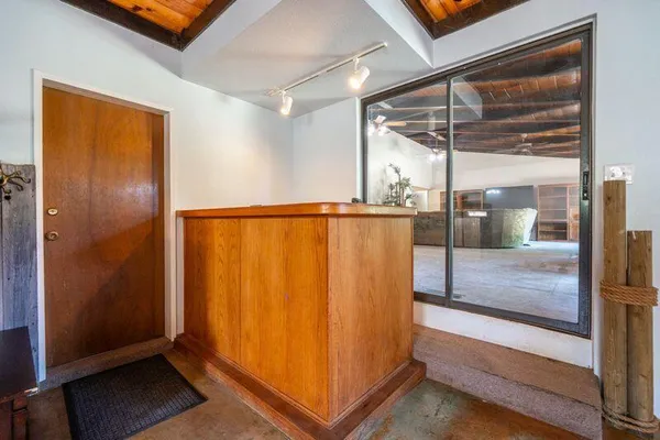 $1,075,000 | 3425 Riverview Drive, Redding, CA 96001