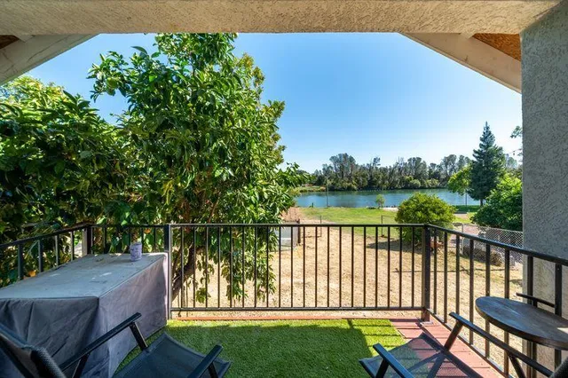 $1,075,000 | 3425 Riverview Drive, Redding, CA 96001