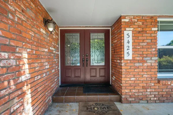 $1,075,000 | 3425 Riverview Drive, Redding, CA 96001