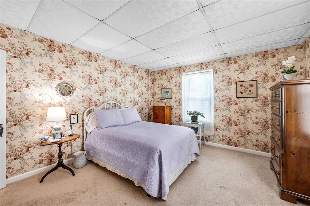 162 Hubbard Street Ludlow, MA 01056 - Photo 16 of 37