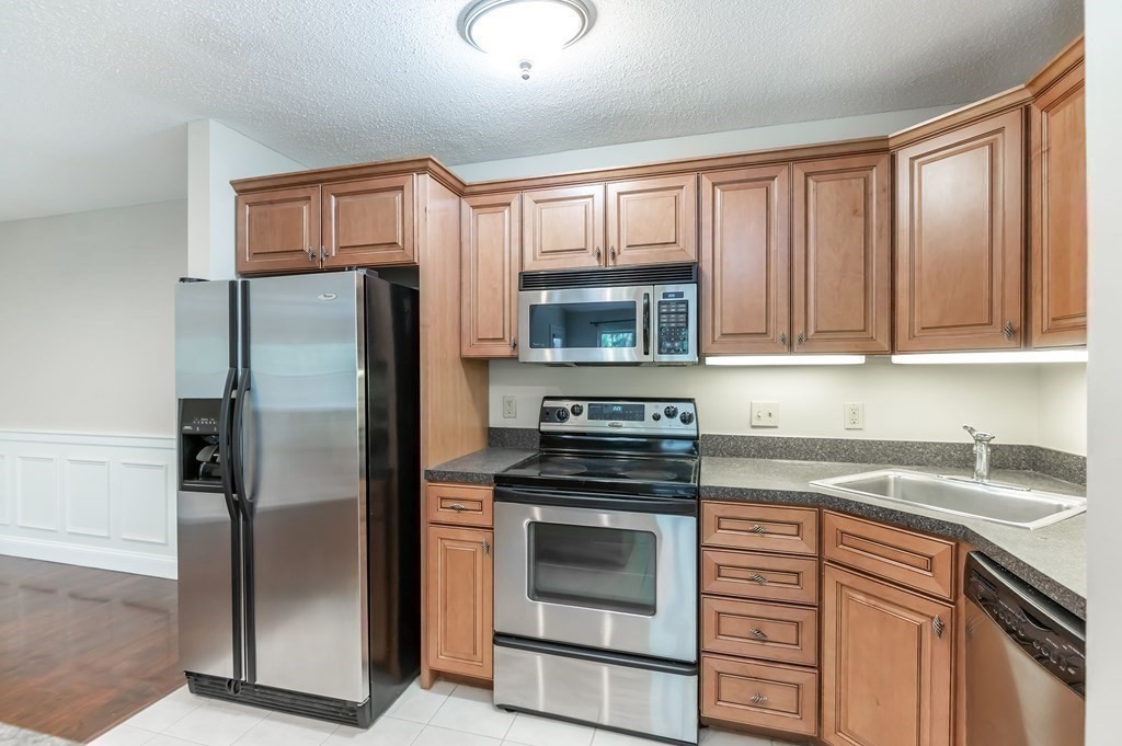 650 Brookside Drive, Unit G Andover, MA 01810 - Photo 3 of 26