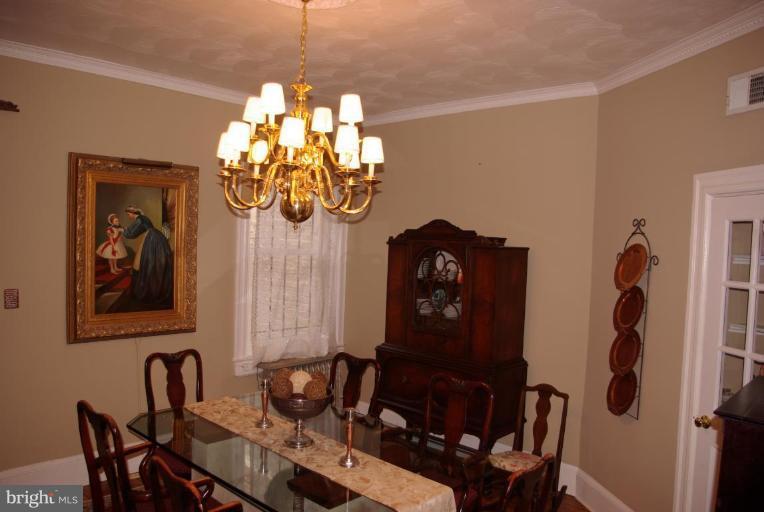 340 10th Street Northeast Washington, DC 20002 - Photo 3 of 19 Large Dining Room w/built-in china cabinet