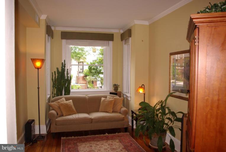 340 10th Street Northeast Washington, DC 20002 - Photo 9 of 19 Living Room looking toward front of house
