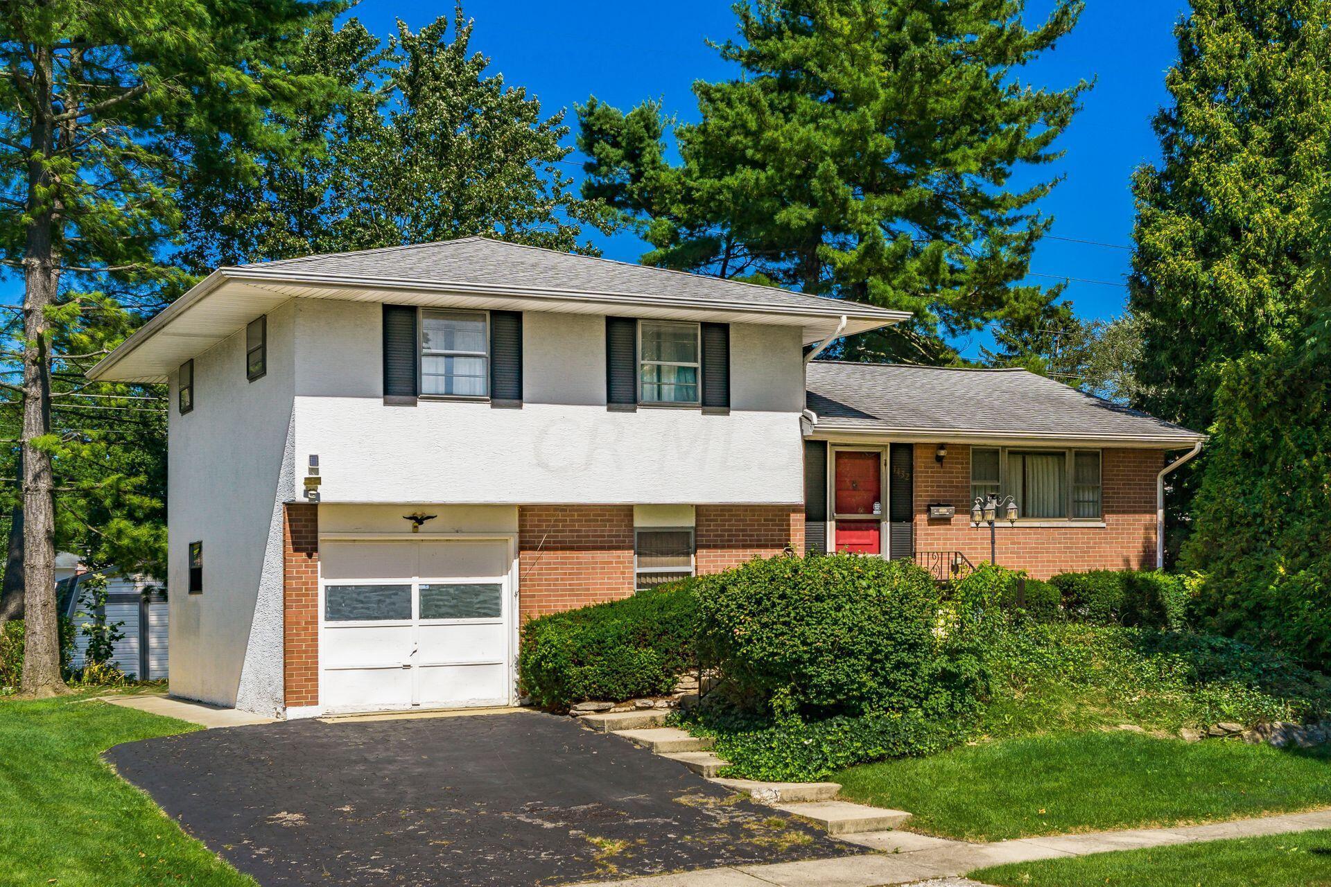 1432 Fullen Road Columbus, OH 43229 - Photo 1 of 24 Gallery Image 1