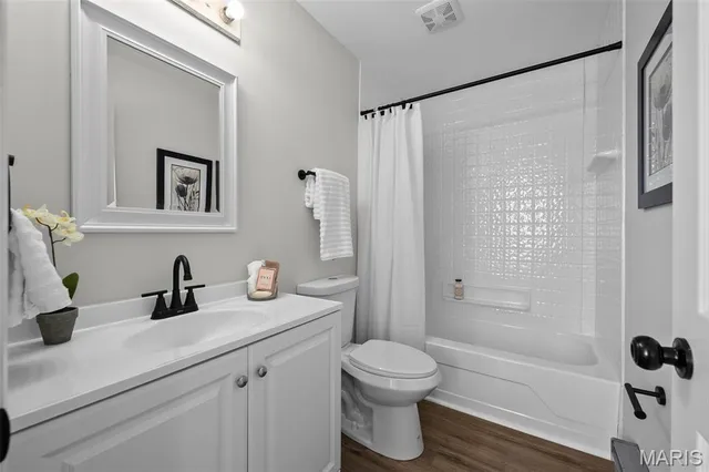 $185,000 | 10587 Carroll Wood Way, St. Louis, MO 63128