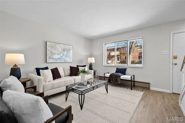 $185,000 | 10587 Carroll Wood Way, St. Louis, MO 63128