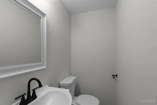 $185,000 | 10587 Carroll Wood Way, St. Louis, MO 63128