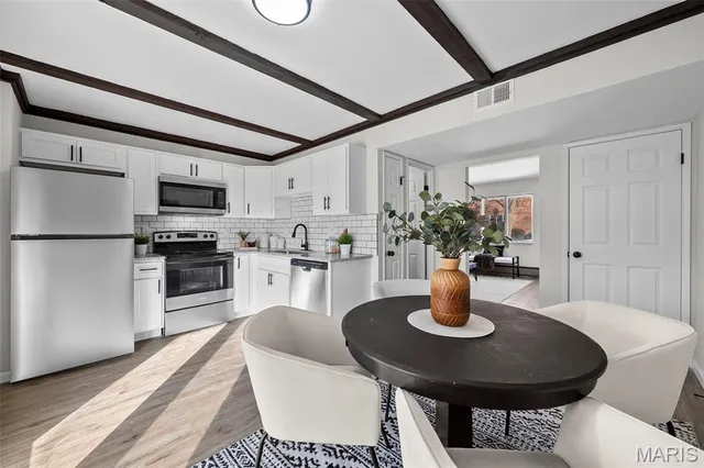 $185,000 | 10587 Carroll Wood Way, St. Louis, MO 63128