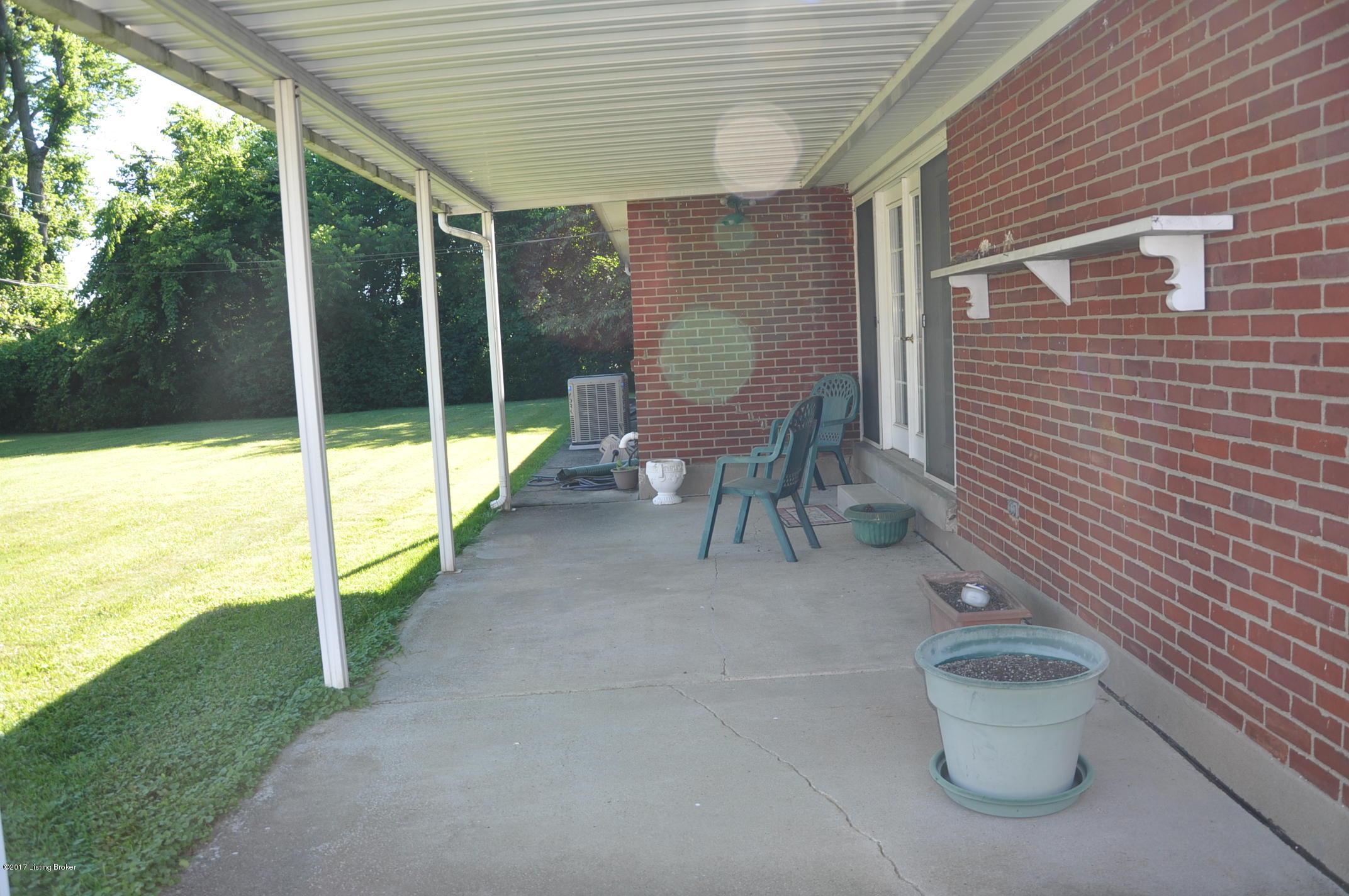 4002 Valley Station Road Louisville, KY 40272 - Photo 32 of 44 Nice covered back porch