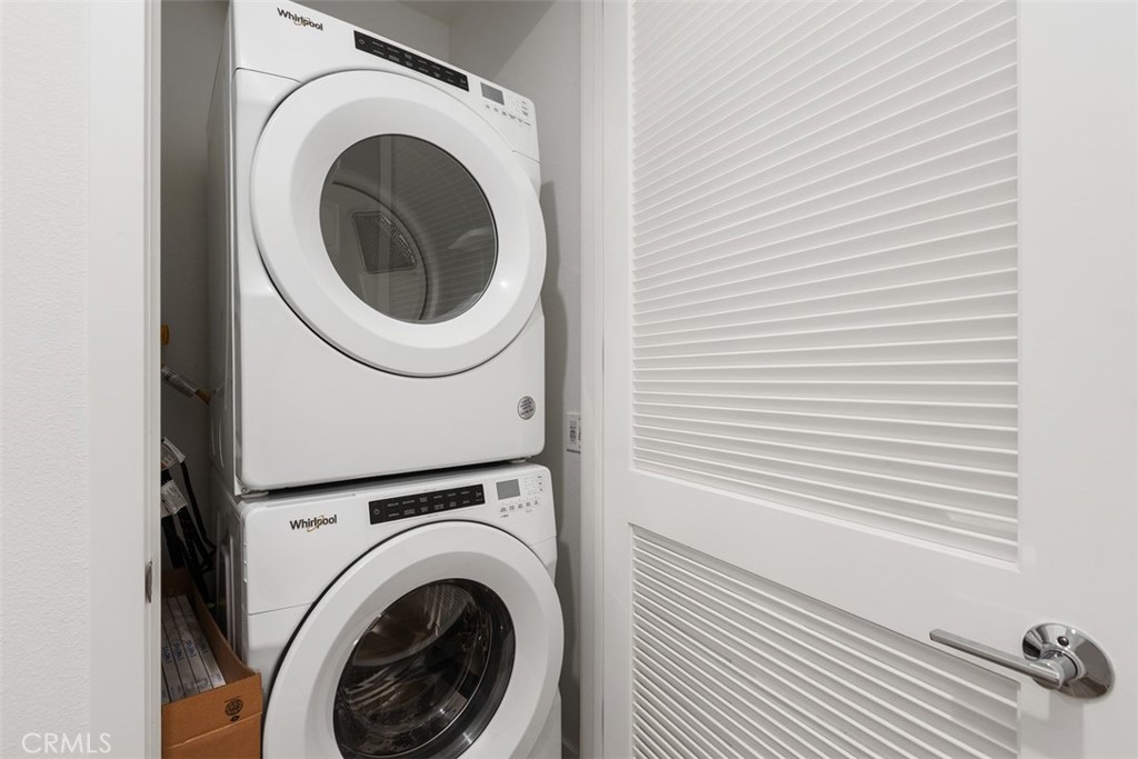 4200 Rivington Irvine, CA 92612 - Photo 9 of 11 a utility room with dryer and washer