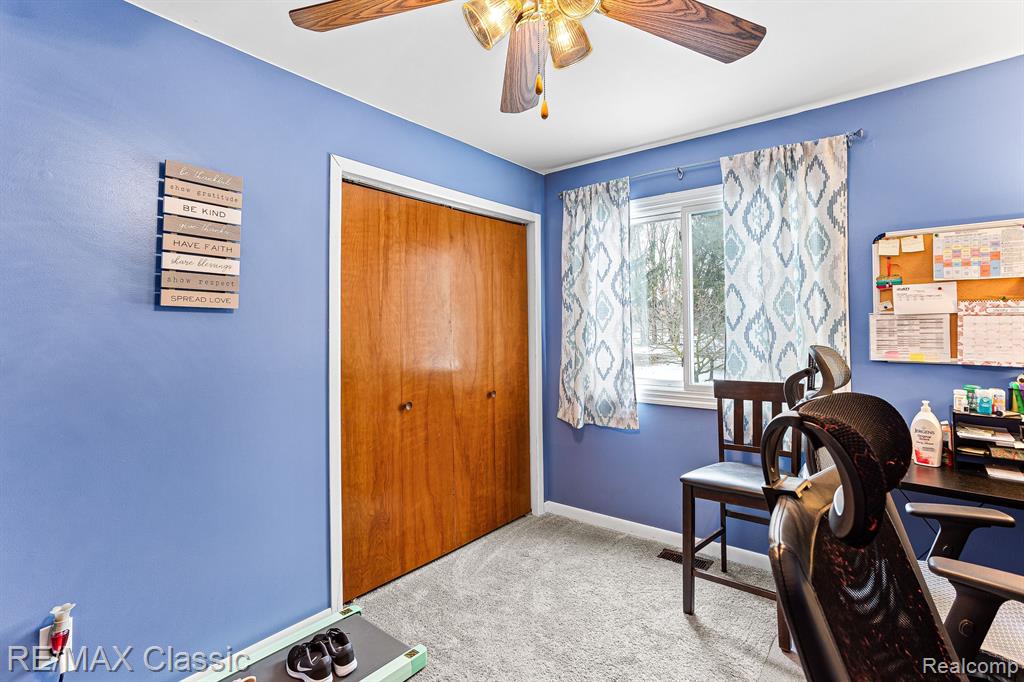 44020 Harris Road Belleville, MI 48111 - Photo 36 of 56