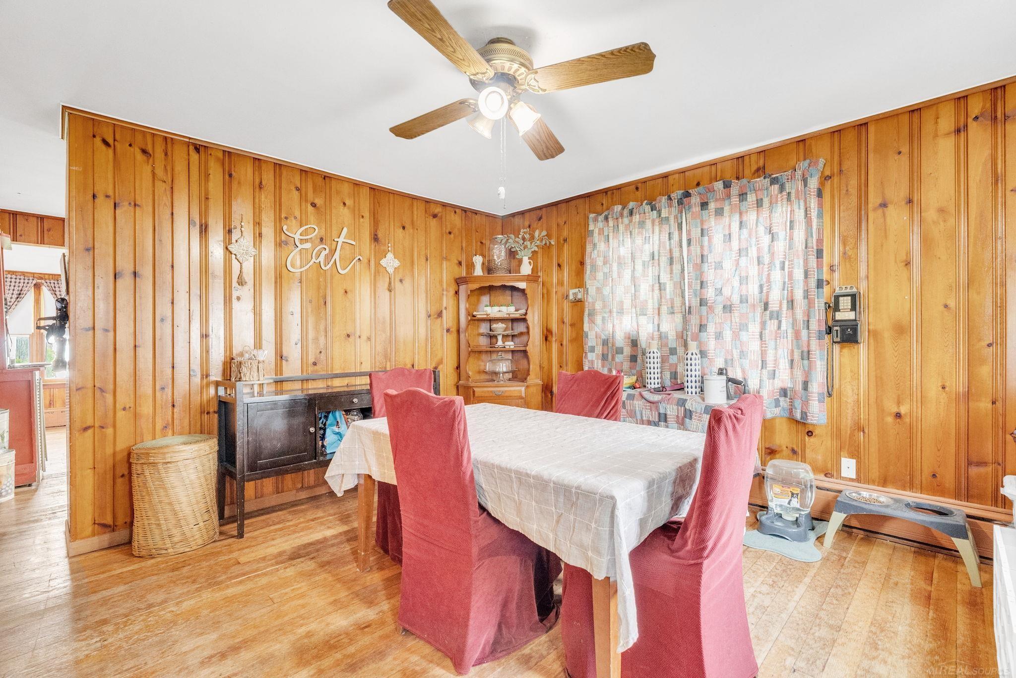 8941-8943 Lakeshore Road Lexington, MI 48450 - Photo 10 of 75