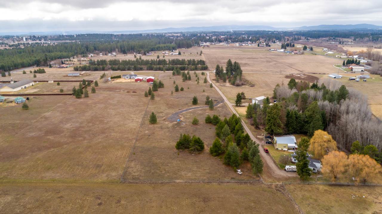 3914 West Enoch Road Deer Park, WA 99006 - Photo 1 of 19 Gallery Image 1