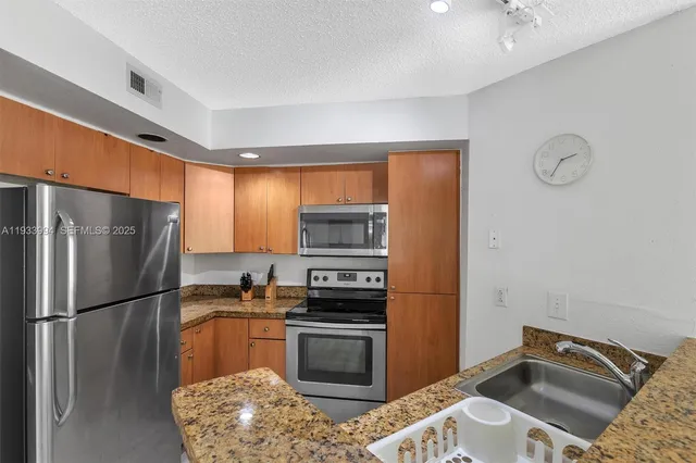 $285,000 | 12980 Vista Isles Drive, Unit 317, Sunrise, FL 33325