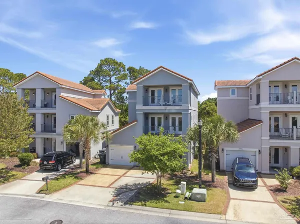 $2,700 | 7967 Double Gate Drive, Pensacola, FL 32507
