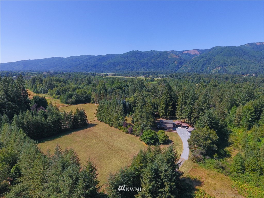 3949 Nelson Road Deming, WA 98244 - Photo 3 of 40