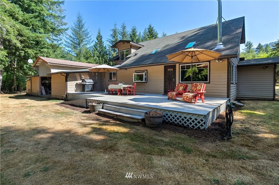 3949 Nelson Road Deming, WA 98244 - Photo 9 of 40
