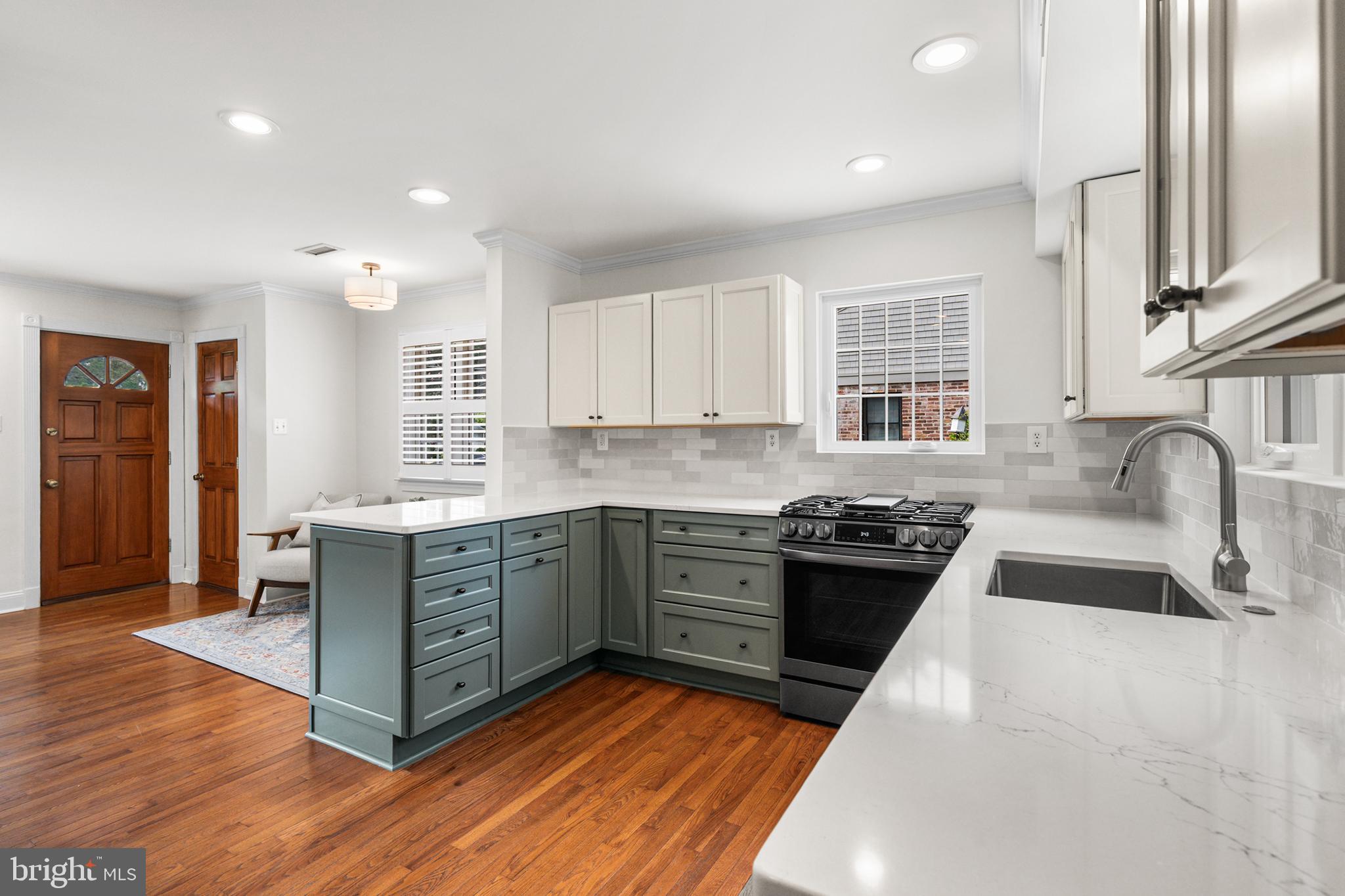 8003 Jackson Road Alexandria, VA 22308 - Photo 12 of 42 Gallery Image 12