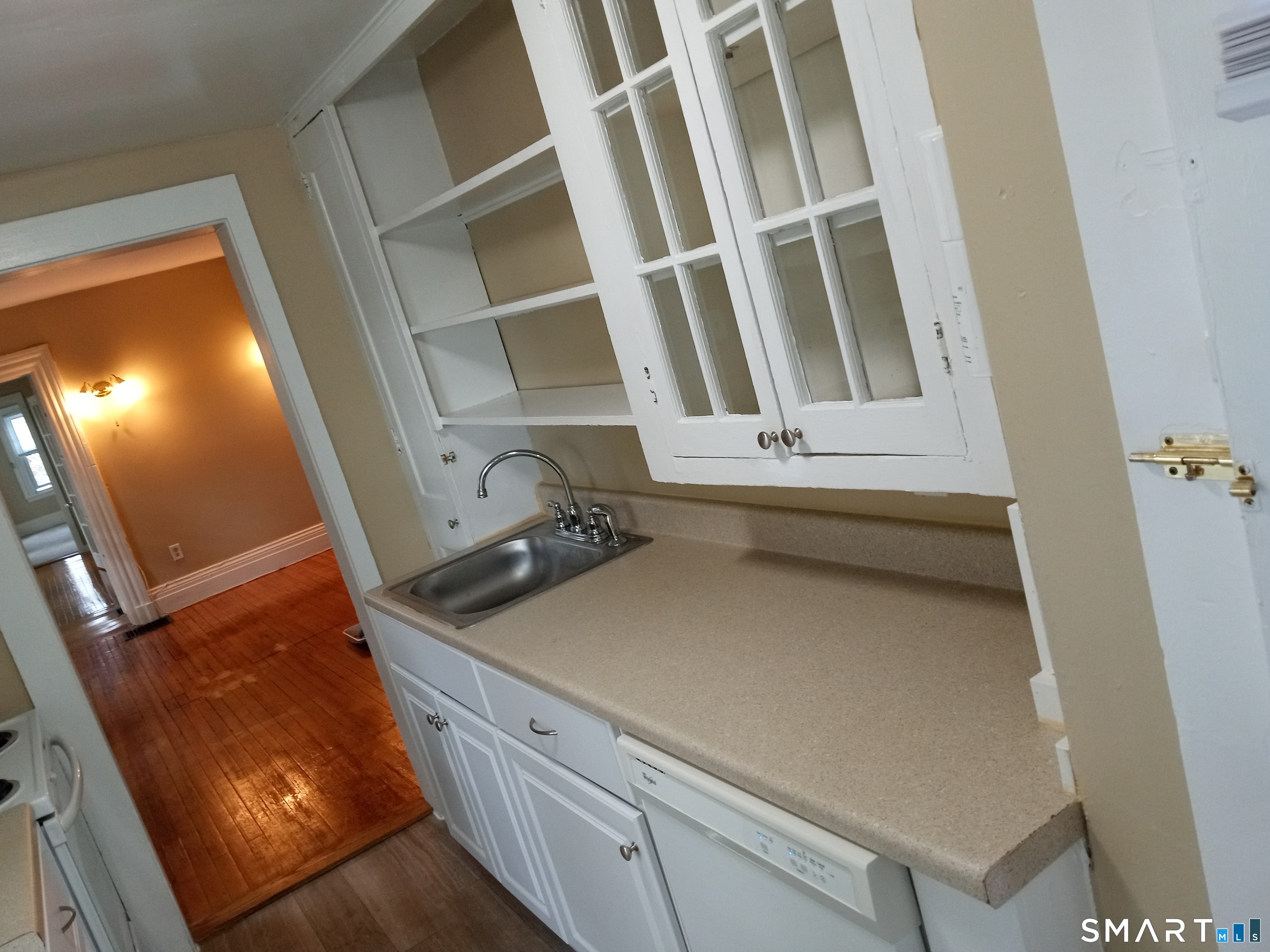 7 Broad Street Norwich, CT 06360 - Photo 13 of 30