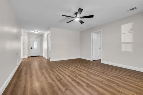 $315,000 | 5945 Sinclair Drive, Montgomery, TX 77316