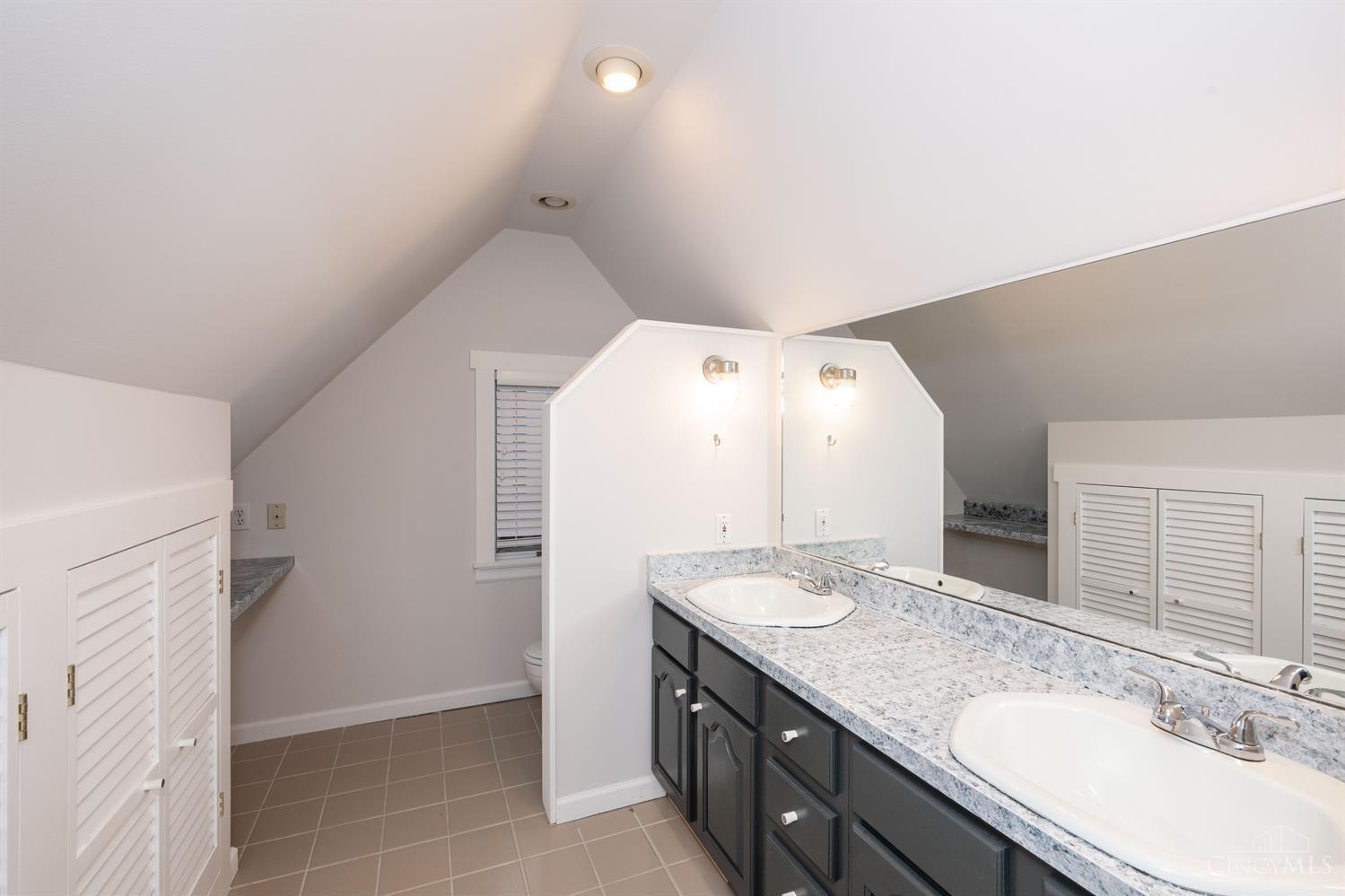 5942 Lester Road Cincinnati, OH 45213 - Photo 7 of 48 Gallery Image 7