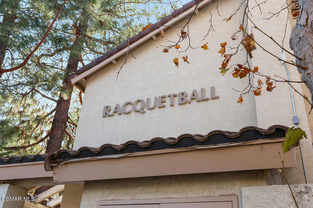 672 Indian Oak Lane, Unit 103 Oak Park, CA 91377 - Photo 33 of 34