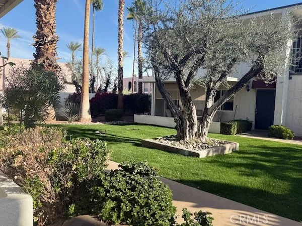 $2,095 | 45225 Sunset Lane, Unit B9 #3, Palm Desert, CA 92260