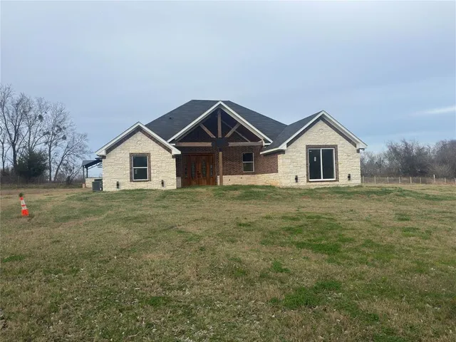 $335,000 | 28296 Spring Valley Drive, Kemp, TX 75143