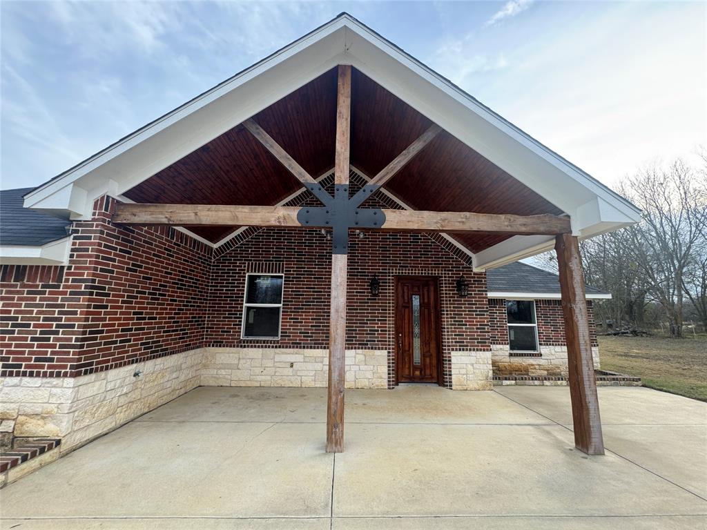 28296 Spring Valley Drive Kemp, TX 75143 - Photo 13 of 32 View of patio