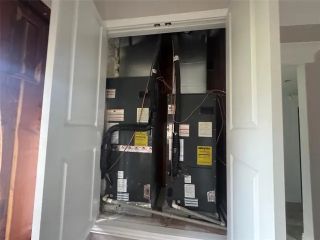 $335,000 | 28296 Spring Valley Drive, Kemp, TX 75143