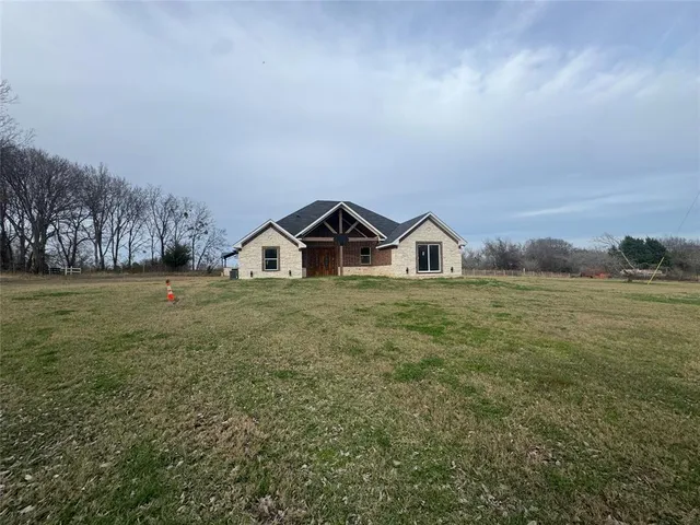 $335,000 | 28296 Spring Valley Drive, Kemp, TX 75143