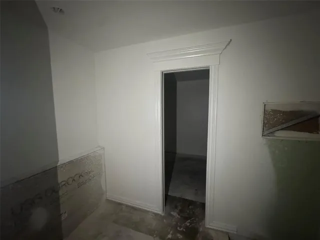 $335,000 | 28296 Spring Valley Drive, Kemp, TX 75143