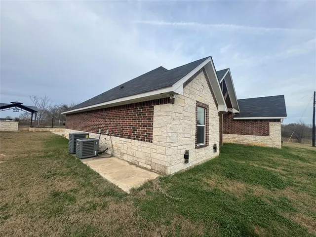 $335,000 | 28296 Spring Valley Drive, Kemp, TX 75143