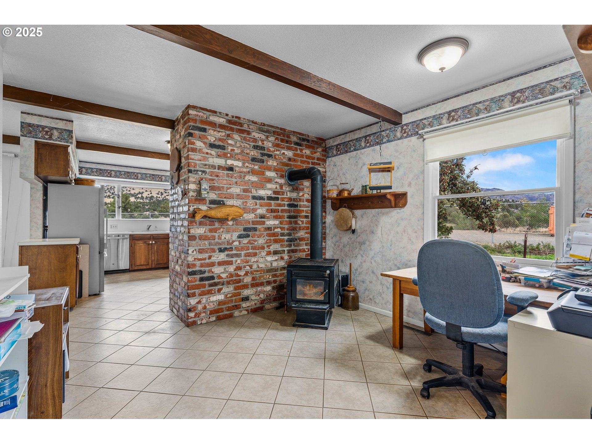 19369 Highway 26 Mitchell, OR 97750 - Photo 16 of 48 a workspace with furniture and a window