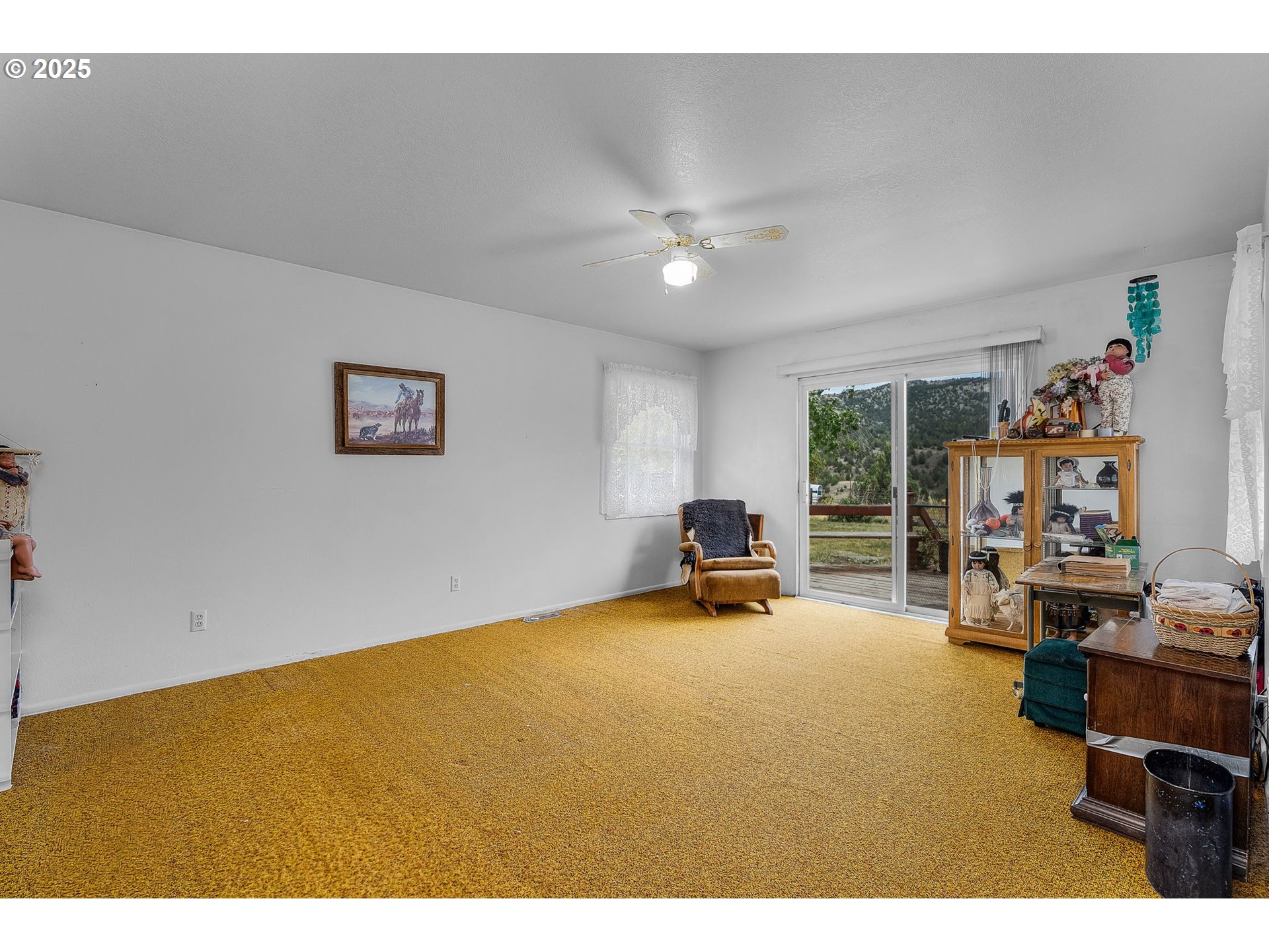 19369 Highway 26 Mitchell, OR 97750 - Photo 20 of 48 a view of a livingroom with workspace and a window