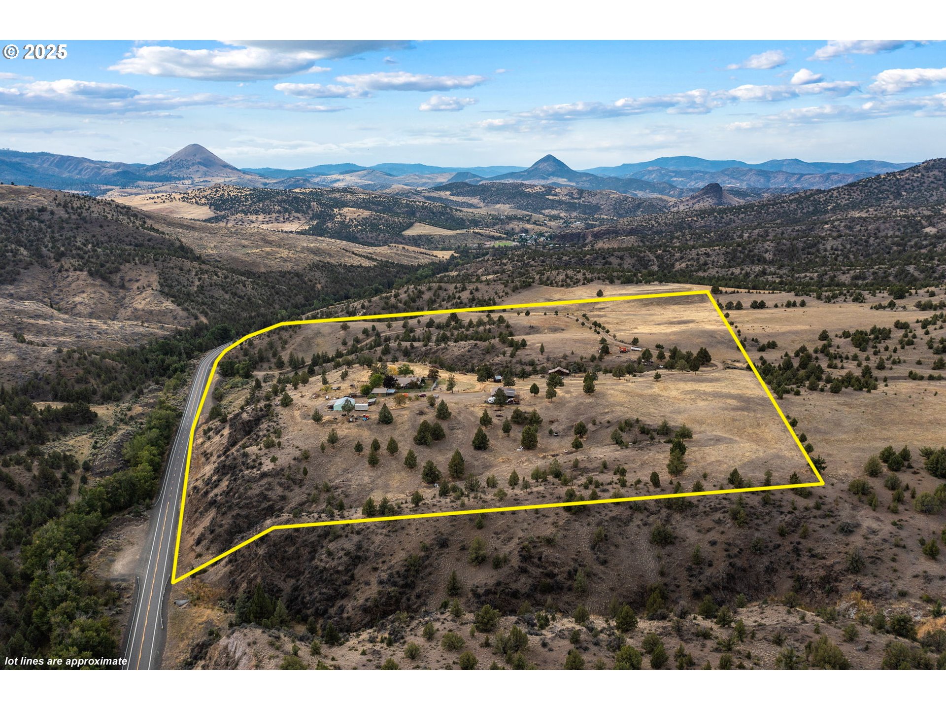 19369 Highway 26 Mitchell, OR 97750 - Photo 47 of 48 a view of a outdoor space