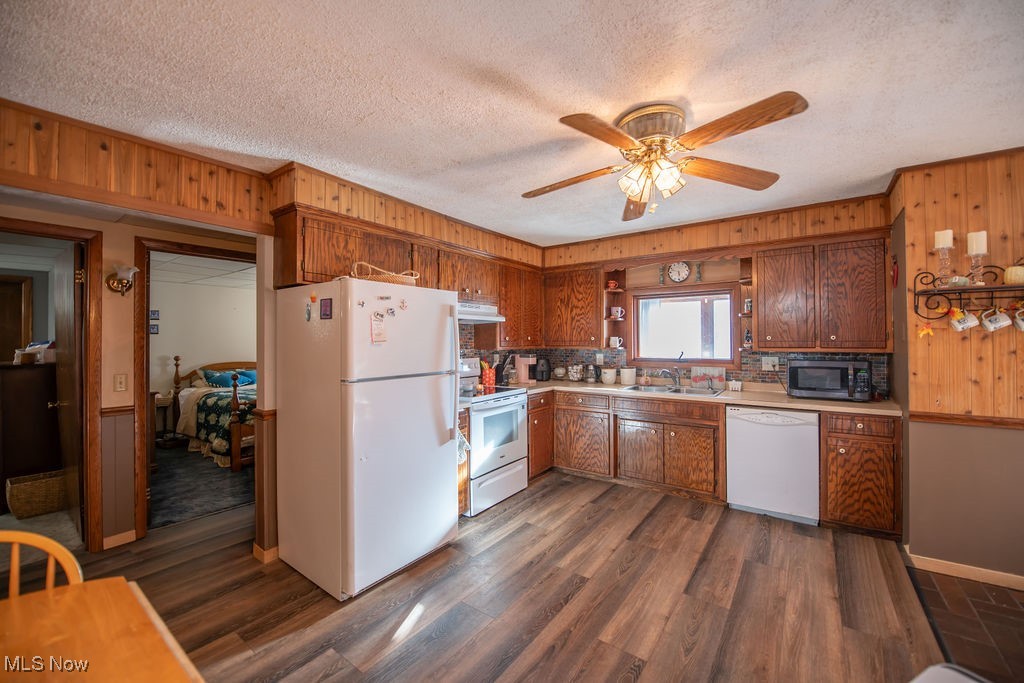 278 Bark Road Southwest Dellroy, OH 44620 - Photo 22 of 32 View of open kitchen area