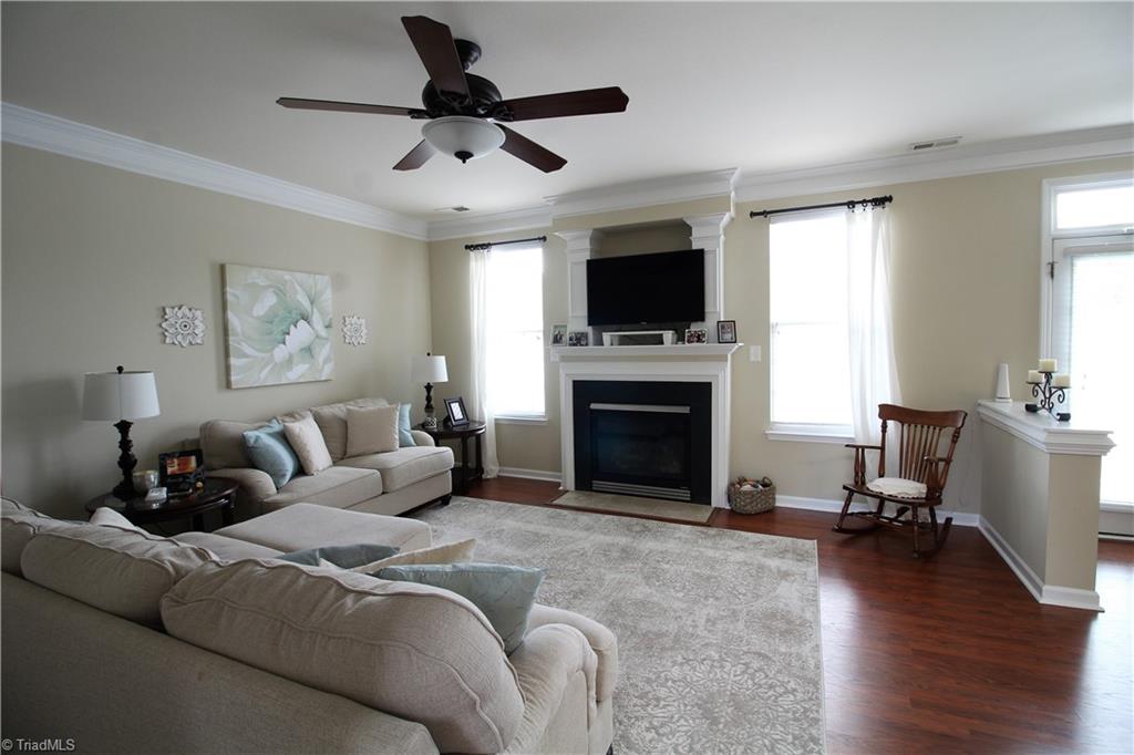 845 Hedgepath Terrace High Point, NC 27265 - Photo 2 of 20 Gallery Image 2