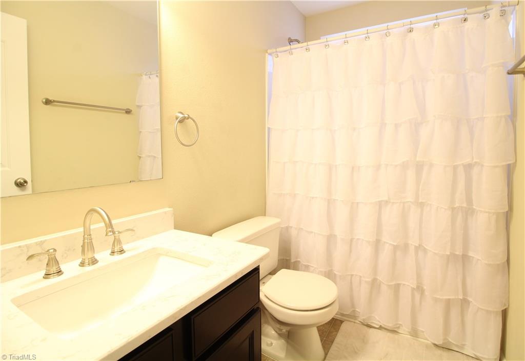 845 Hedgepath Terrace High Point, NC 27265 - Photo 19 of 20 Gallery Image 19